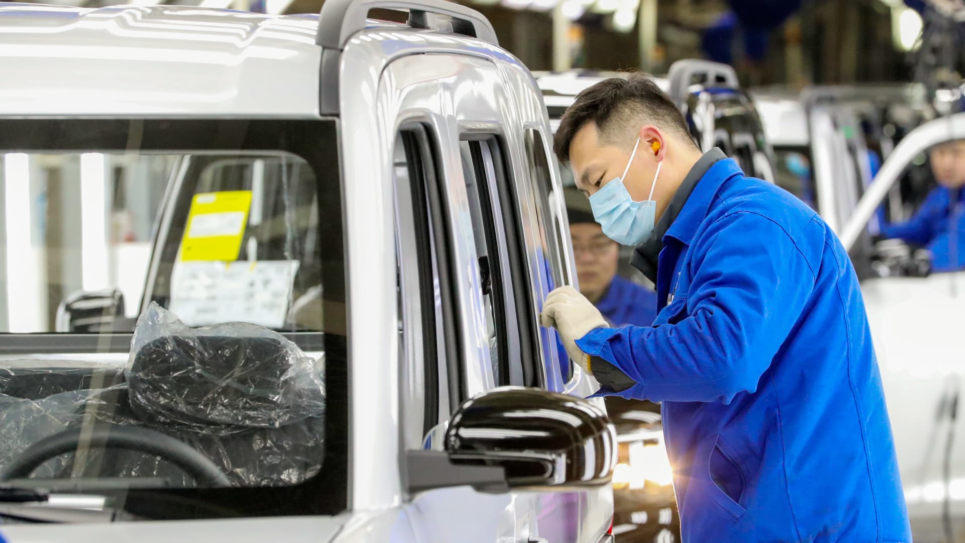China’s industrial profits fell 5.5% in October, the worst level in five months