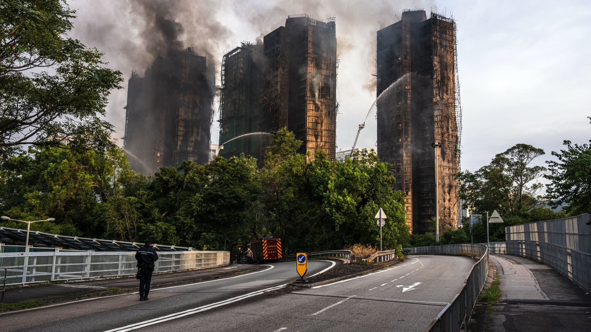 Hong Kong fire kills 44, hundreds missing, police ‘gross negligence’